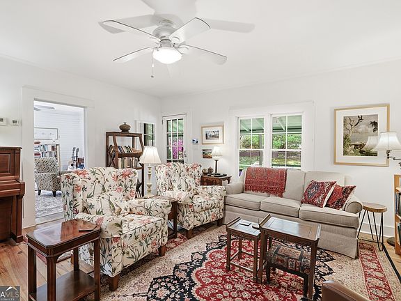 3rd image of 236 Garrison Rd