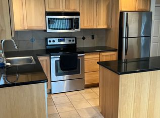 903 State St S APT 4, Kirkland, WA 98033