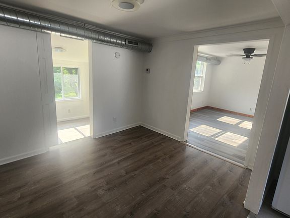 3rd image of 40 W Howard Ave