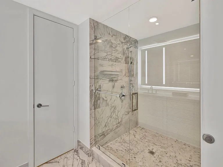 612 Bayshore Dr #301 — Photo 29