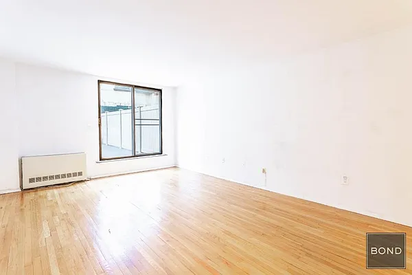 Rented by Bond New York | media 18