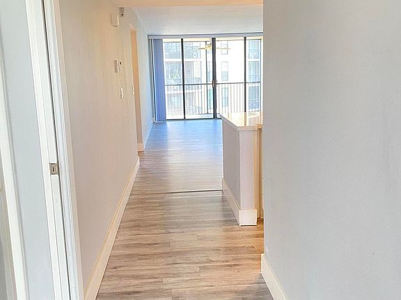 4th image of 20 Royal Palm Way Unit 401
