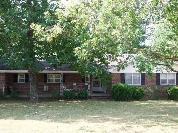 275 Bowen Dr, Savannah, TN 38372