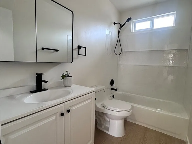 2615 Curtis Ave #B — Photo 32