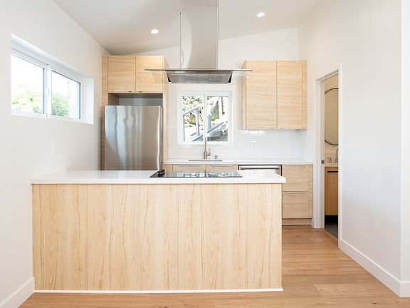 2nd image of 4124 W Avenue 42 #4122