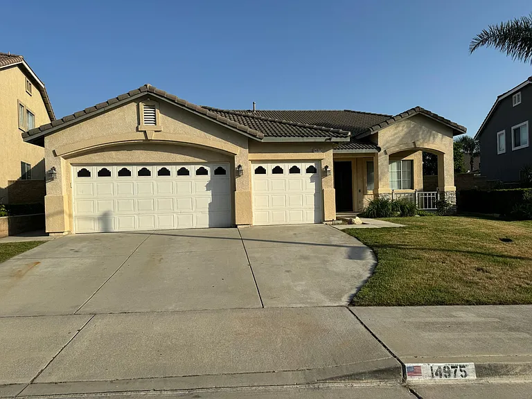 14975 Mount Wilson Ln — Photo 2