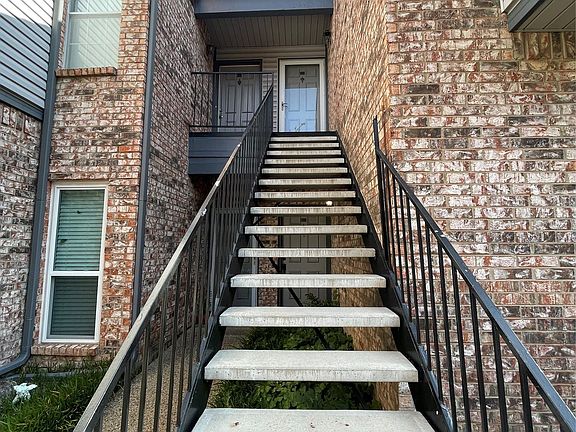 2nd image of 2506 Wedglea Dr APT 102