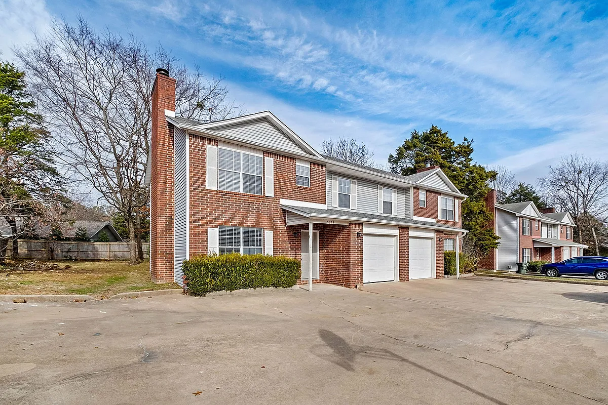 2-2674 Kantz Dr Fayetteville, AR 72703- No Watermark 02 - 2640 E Kantz Dr #2676