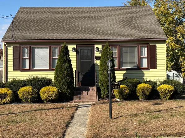 701 W Brooke Ave, Magnolia, NJ 08049