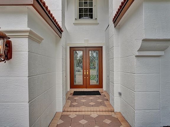4th image of 8976 Biddle Court