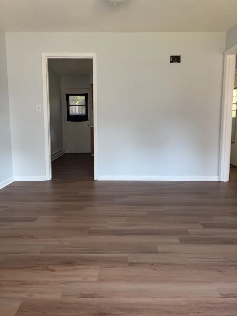 2 bed, 1.0 bath, $830 — Photo 4