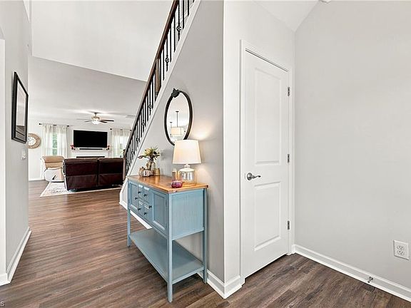 5th image of 1023 Woodview Ridge Trl