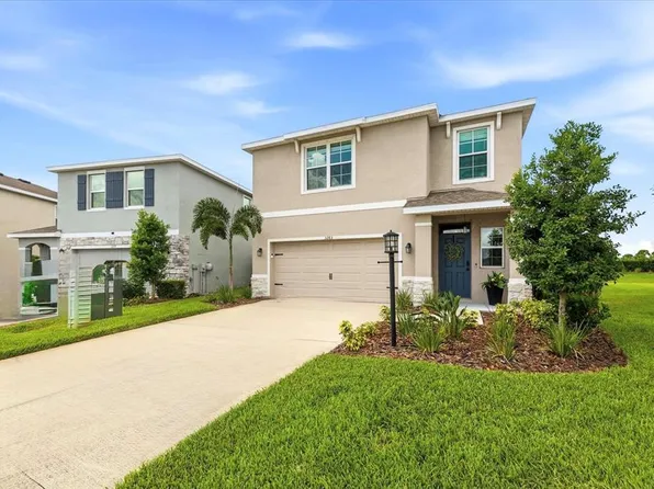 3283 Hilltop Cir, Lakewood Ranch, FL 34211