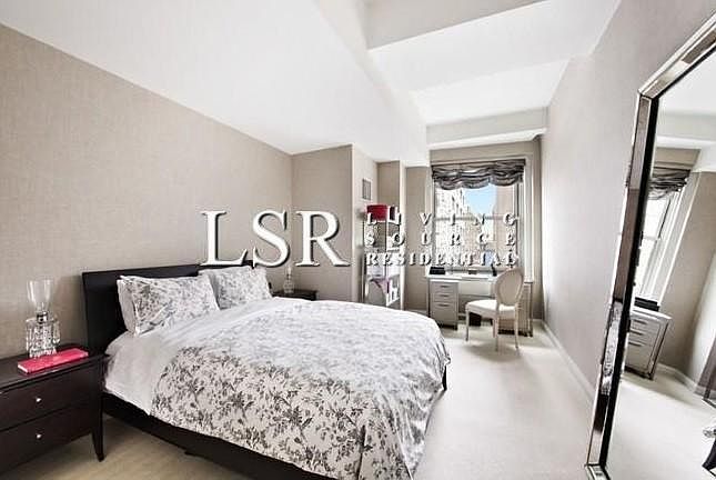 2nd image of 53 Murray St #501