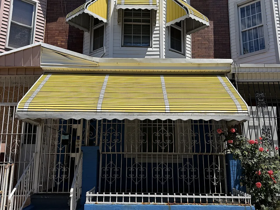 3011 N Swanson St
