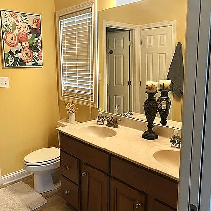 5th image of 4631 Boxwood Dr