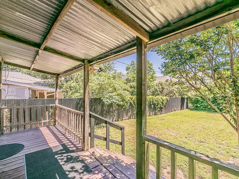 3241 Sandage Ave — Photo 21