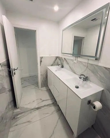 19370 Collins Ave #Penthouse 3 — Photo 5