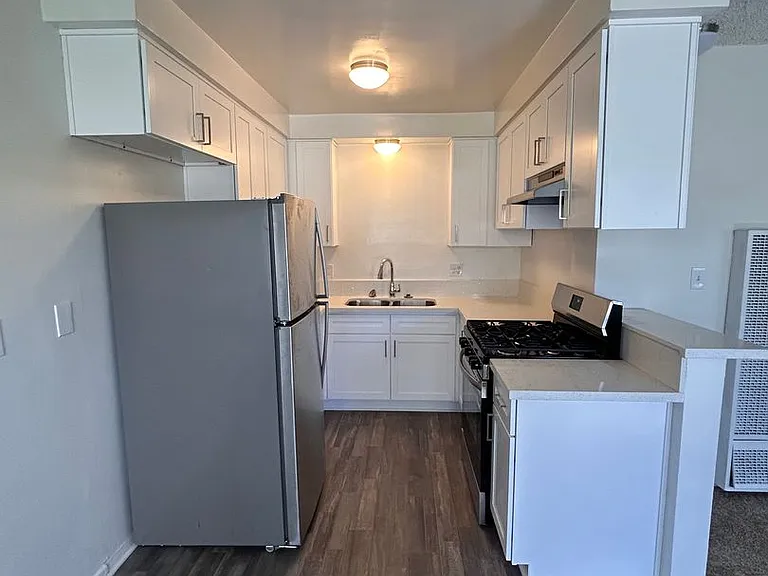 4113 W 136th St #250 — Photo 3
