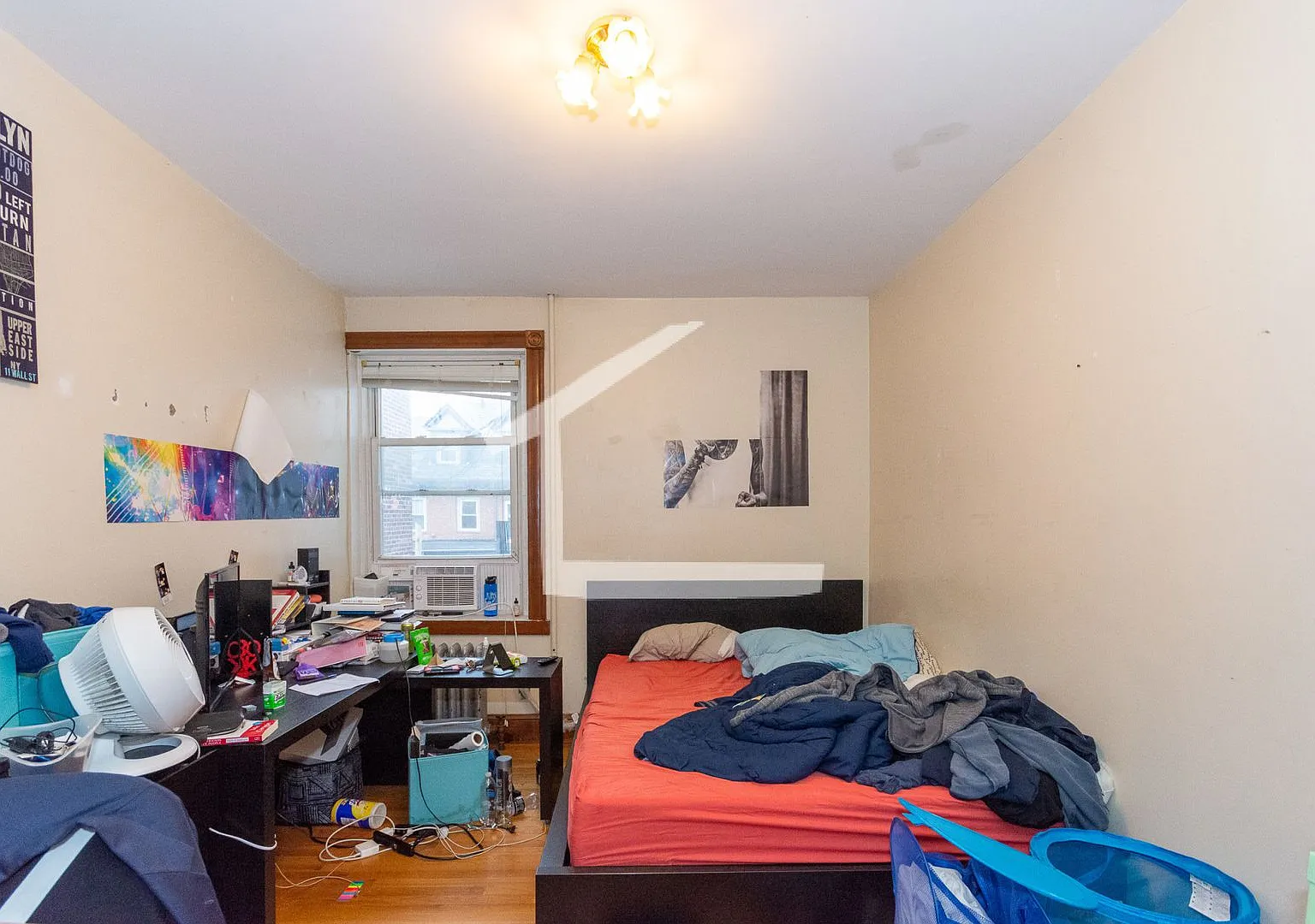 No Brokers Fee. Desirable Brookline Location. Heat, Hot Water Included, Laundry on a Site — Photo 3