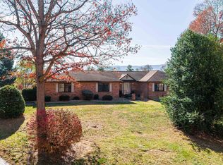 124 Woodview Ct, Stuarts Draft, VA 24477