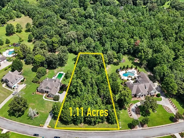 94 Pointer Dr, Leesburg, GA 31763