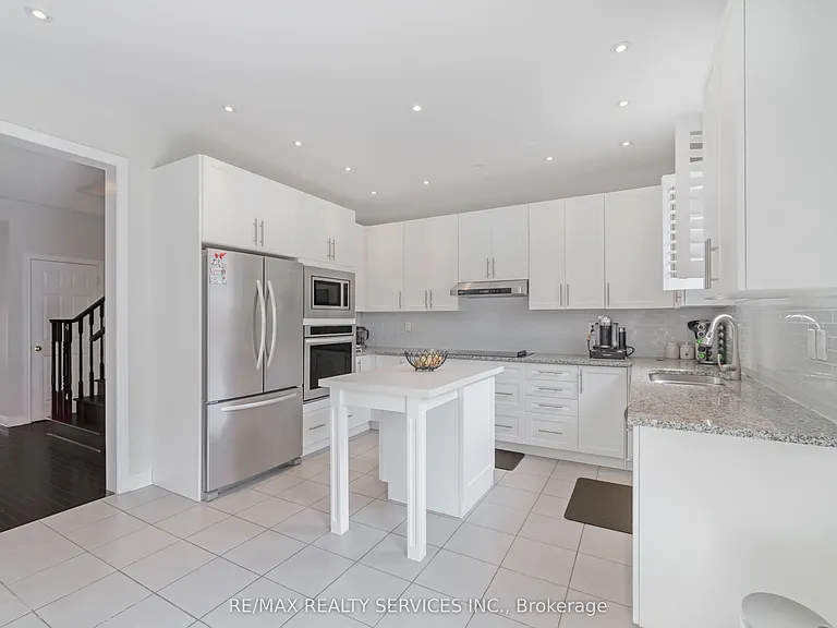 406 Cedar Hedge Rd — Photo 9