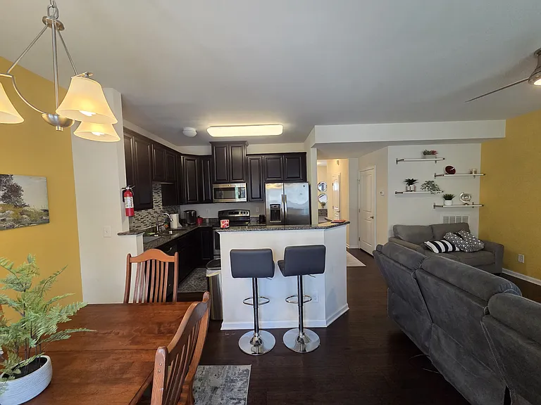 Living/dining area