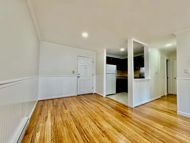 637 Cove Rd #C13 — Photo 4
