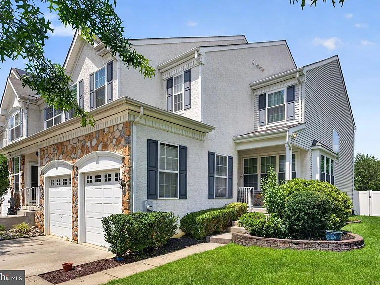 20 Carter Ln — Photo 35
