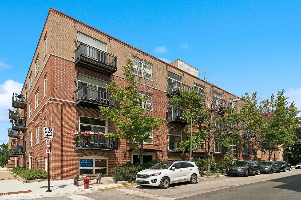1 bed, 935 sqft, $2,600 — Photo 1