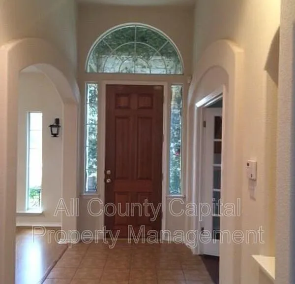 401 Warm Moon Cv #401 — Photo 2