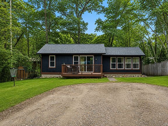 2nd image of 30432 N Pinewood Dr
