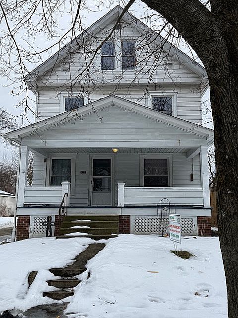 1st image of 715 Wall St