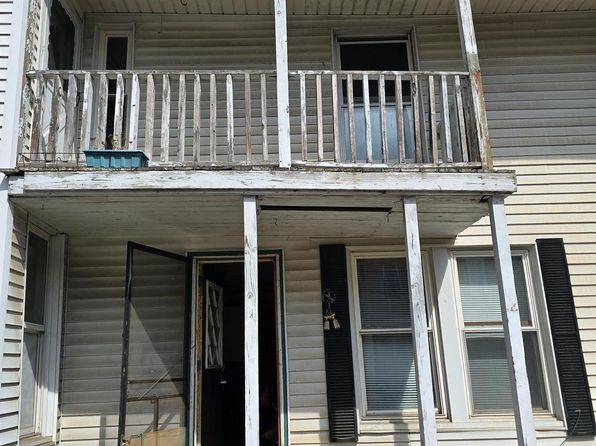 118 S 3rd St, Pottsville, PA 17901