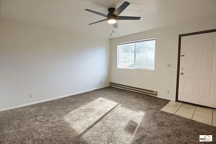 870 N Jackson Ave #8 — Photo 8