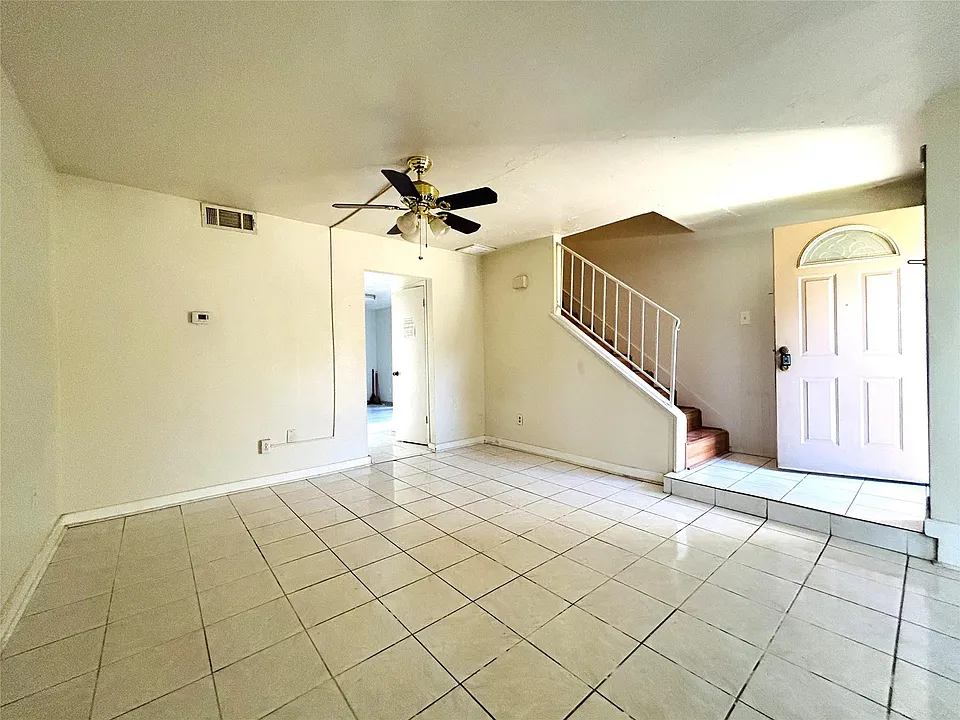 6508 S Briar Bayou Dr