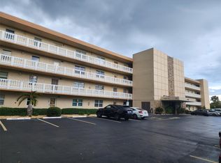 Meadowbrook Lakes, Dania Beach, FL 33004