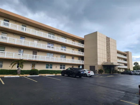 425 SE 11th Ter APT 403, Dania Beach, FL 33004