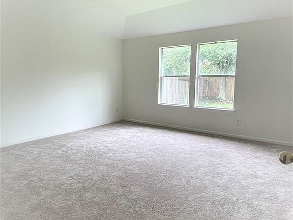 5th image of 18007 Rose Hill Park Ln