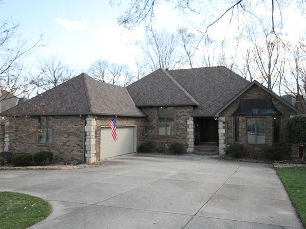 2226 E Briar Street, Springfield, MO 65804