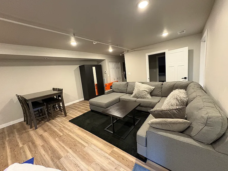 1018 Missouri Ave #1 — Photo 1