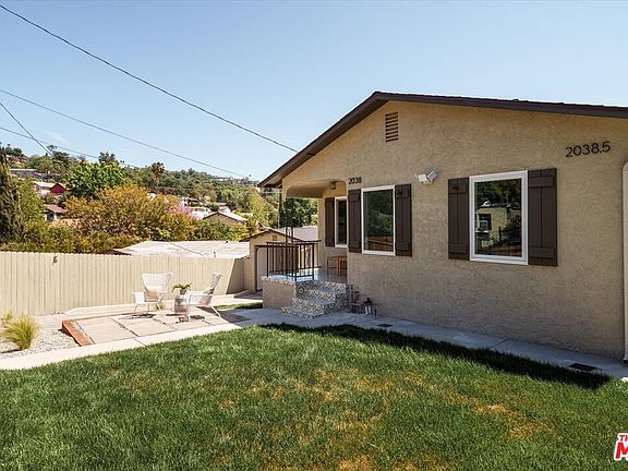 3rd image of 2038 Wollam St