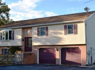 5475 Bino Rd, Greencastle, PA 17225