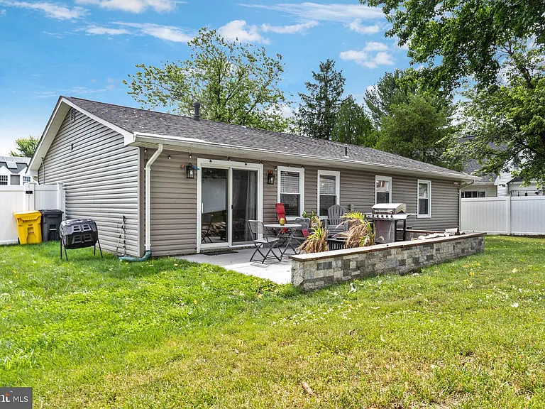 7828 Citadel Dr — Photo 36