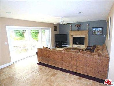 3rd image of 2274 Glastonbury Rd