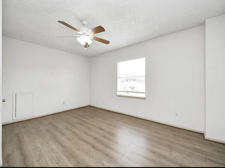 10535 Emnora Ln — Photo 30