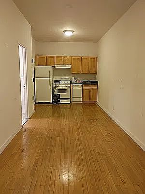 1st image of 204 Livingston St #Top