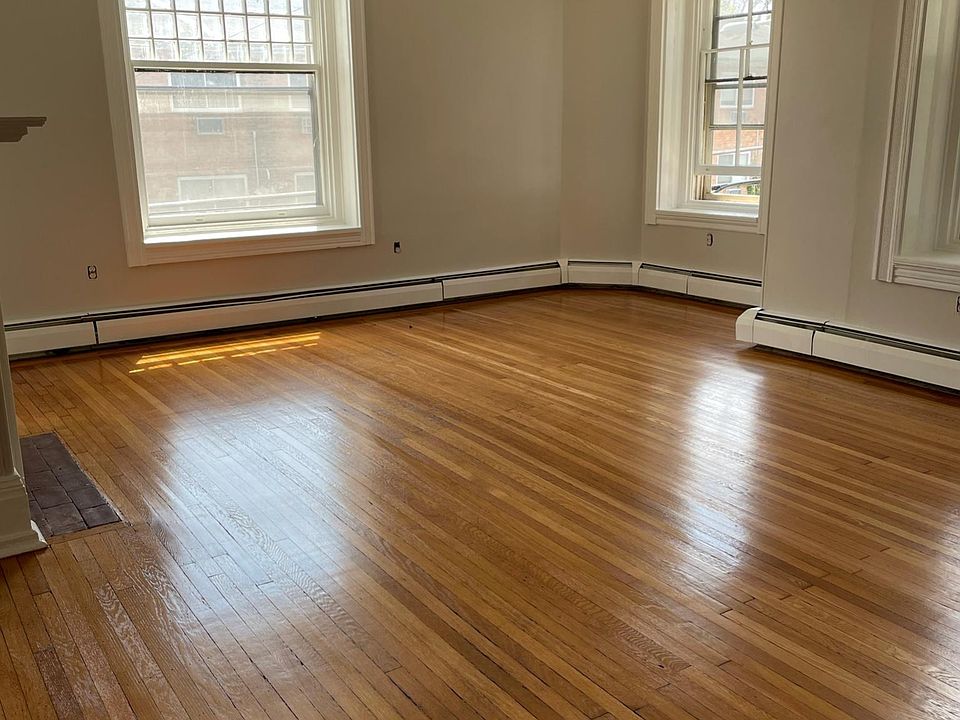 2nd image of 6000 Greene St APT 2