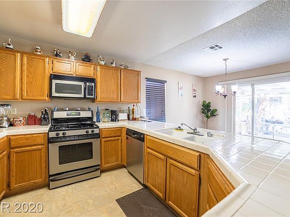 5th image of 2746 Wentworth Cir